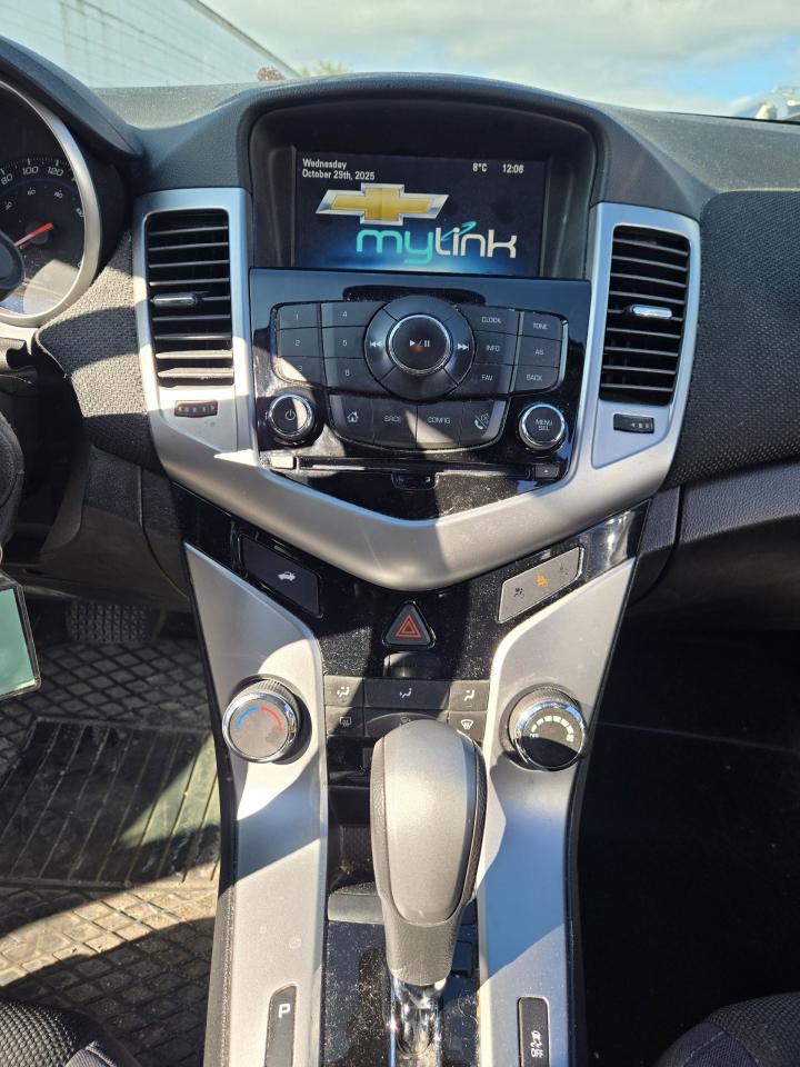 2015 Chevrolet Cruze 1LT - Photo #12