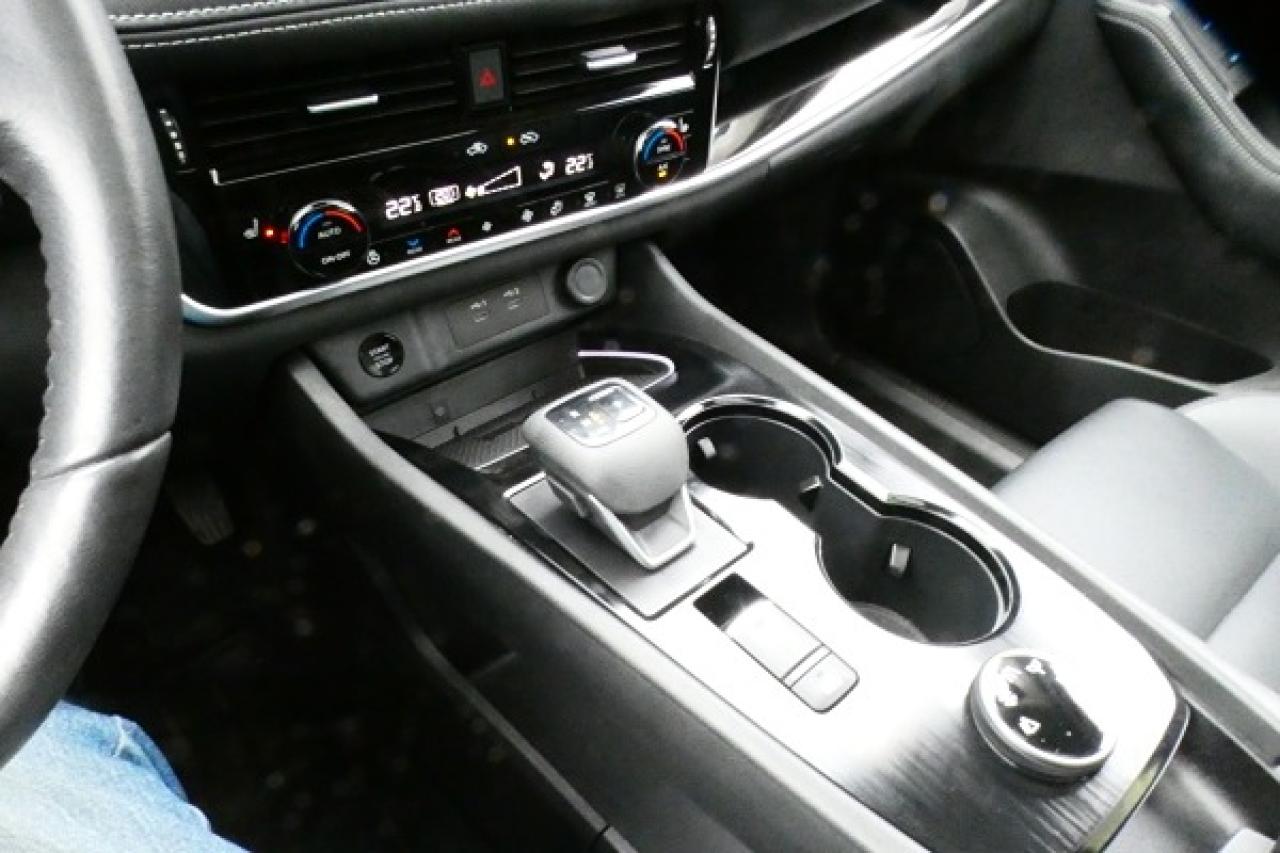 2024 Nissan Rogue SL AWD w/Htd Leather, pano S/R, NAV, BUC - Photo #17