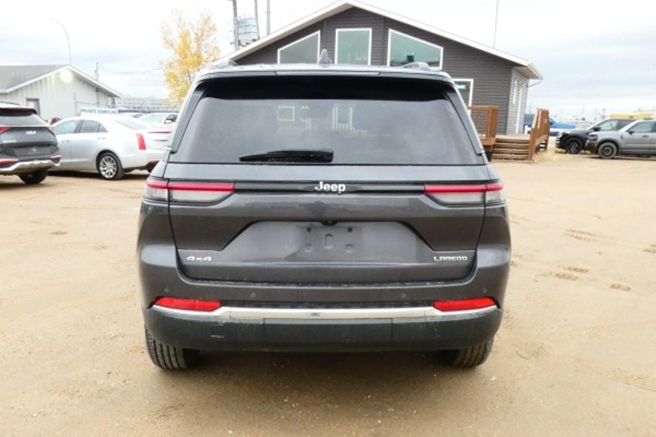 2023 Jeep Grand Cherokee Laredo 4x4 w/Htd cloth, S/R, BUC - Photo #7