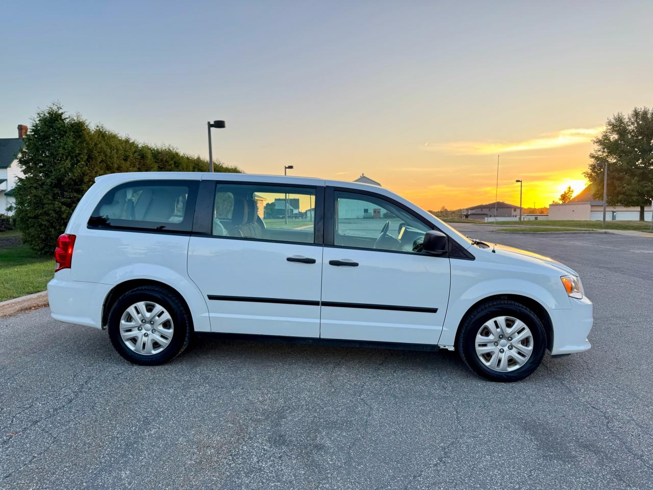 2016 Dodge Grand Caravan 4dr Wgn Canada Value Package Photo4