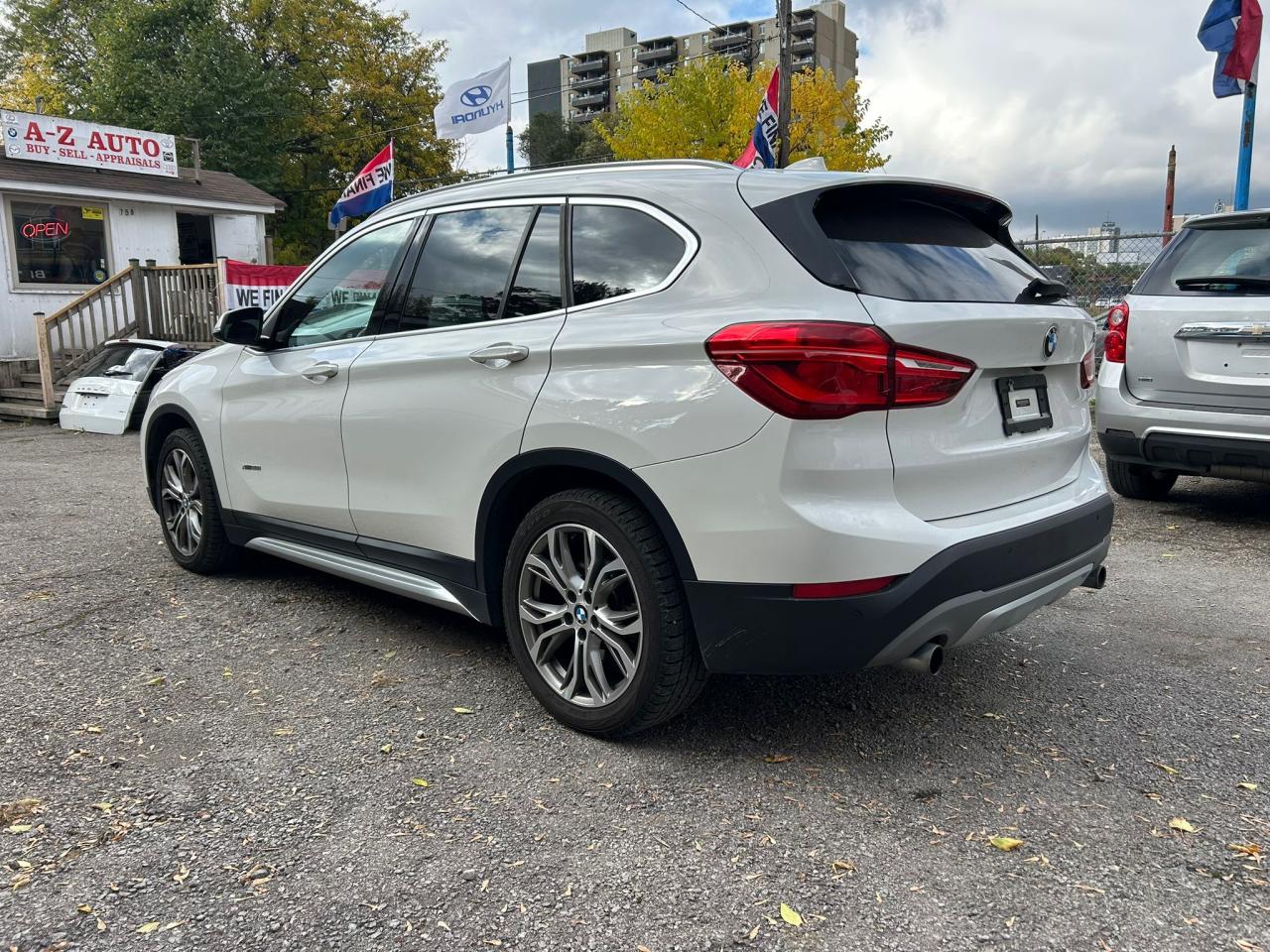 2017 BMW X1 AWD 4dr xDrive28i - Photo #4