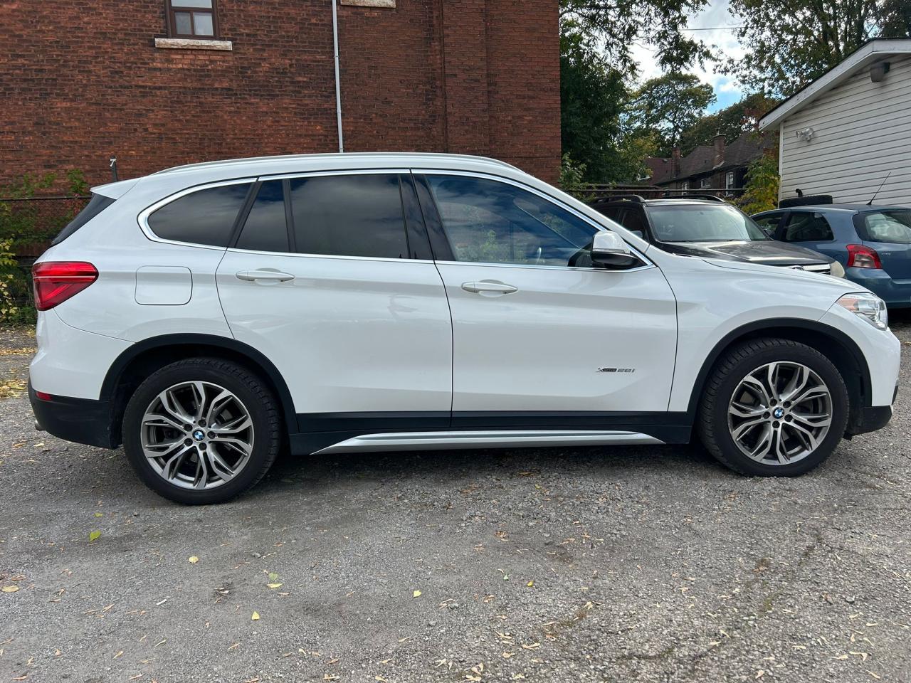 2017 BMW X1 AWD 4dr xDrive28i - Photo #7