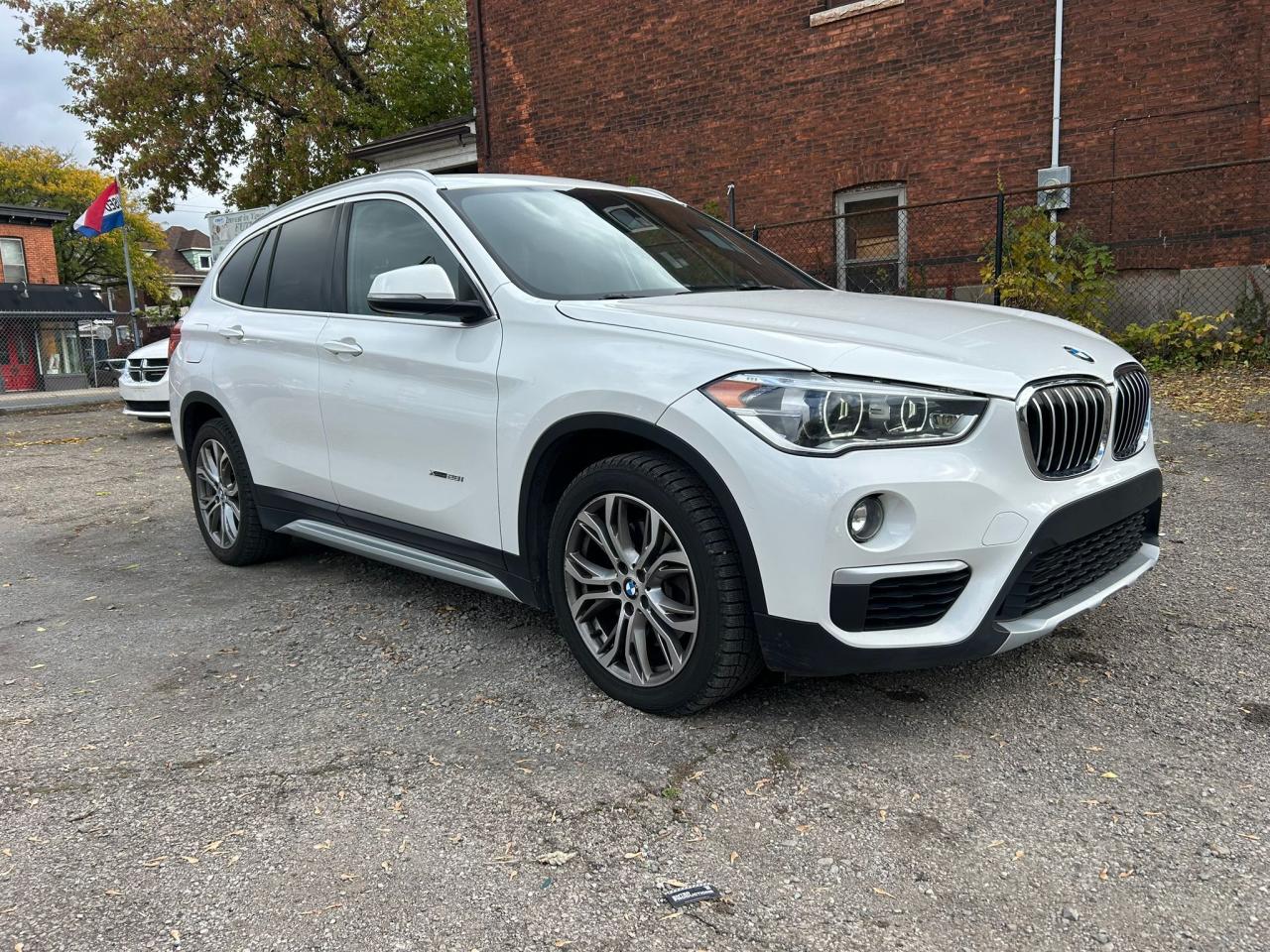 2017 BMW X1 AWD 4dr xDrive28i - Photo #8