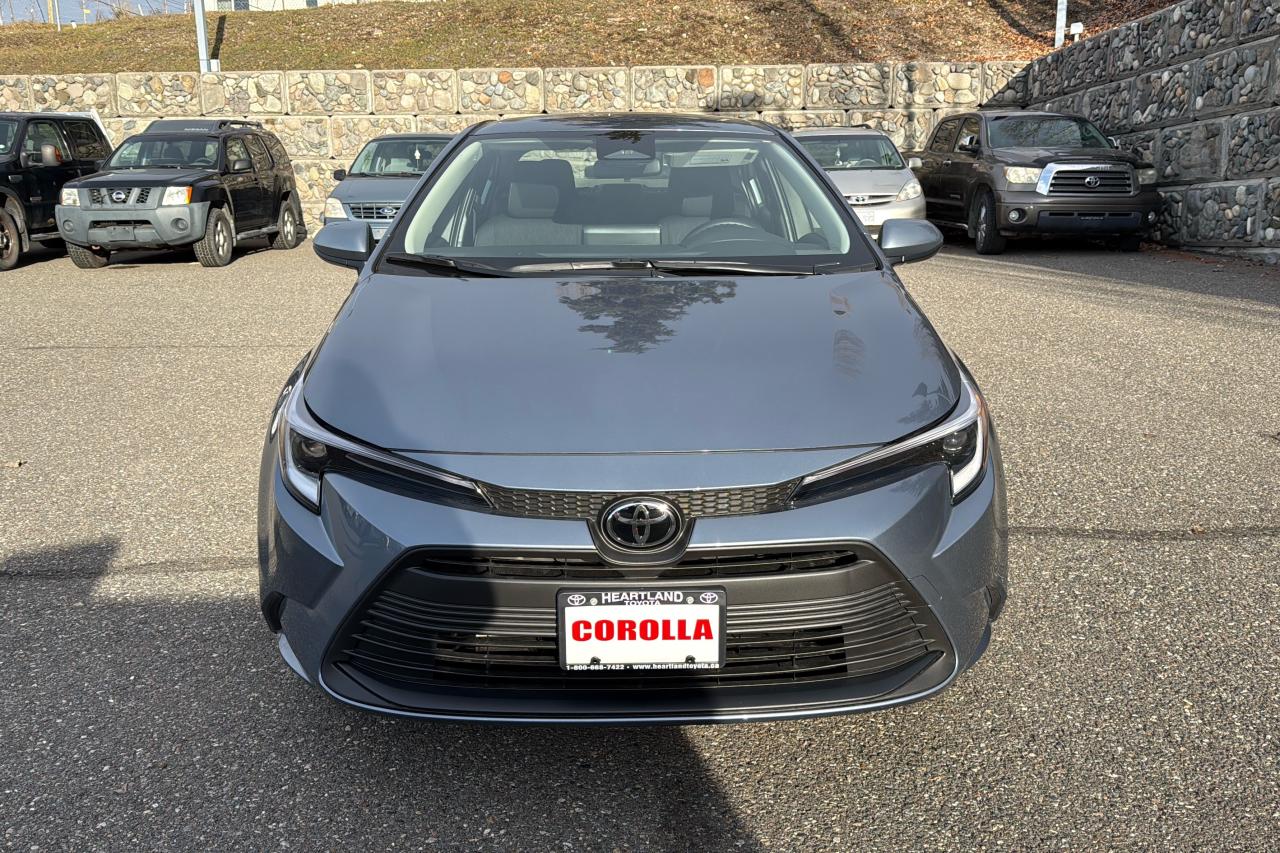 2026 Toyota Corolla LE Photo1