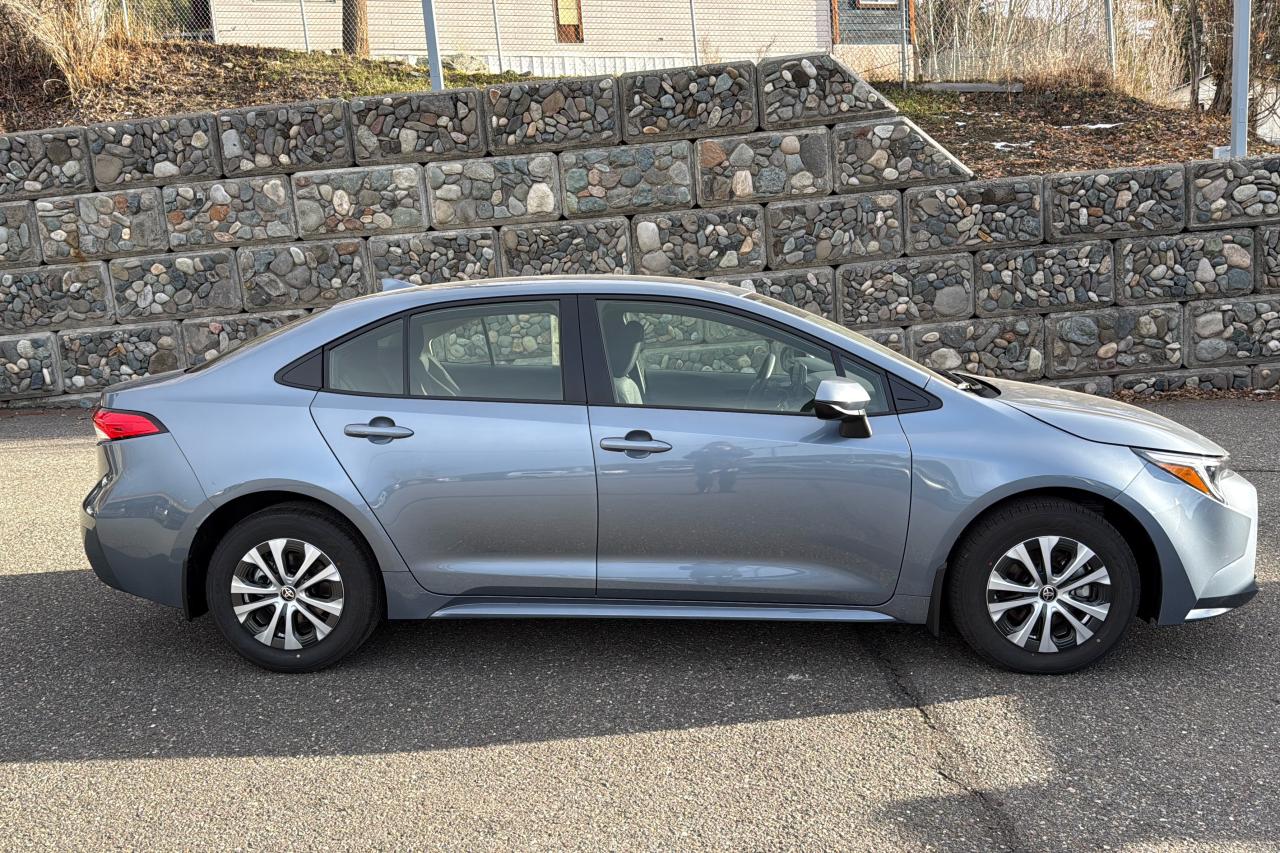 2026 Toyota Corolla LE Photo