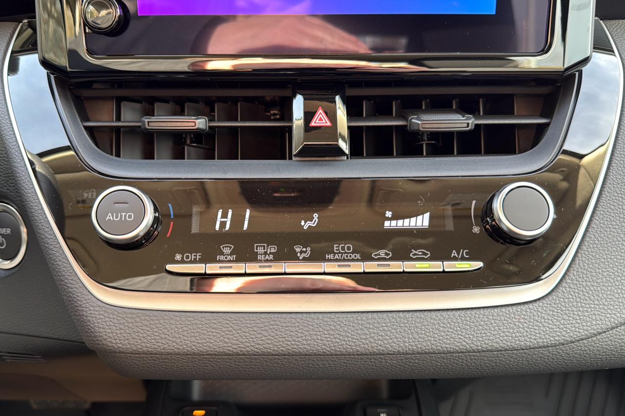 2026 Toyota Corolla LE Photo