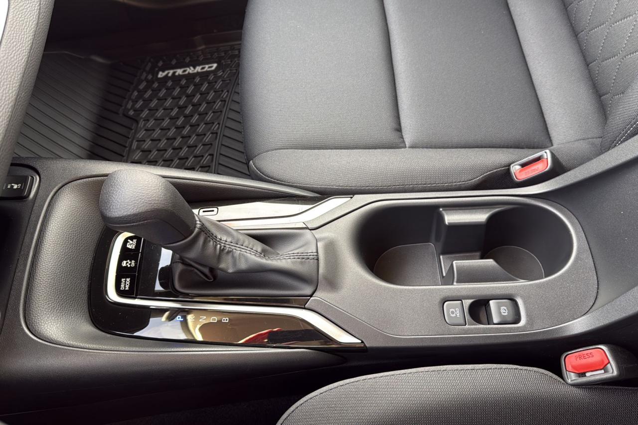 2026 Toyota Corolla LE Photo