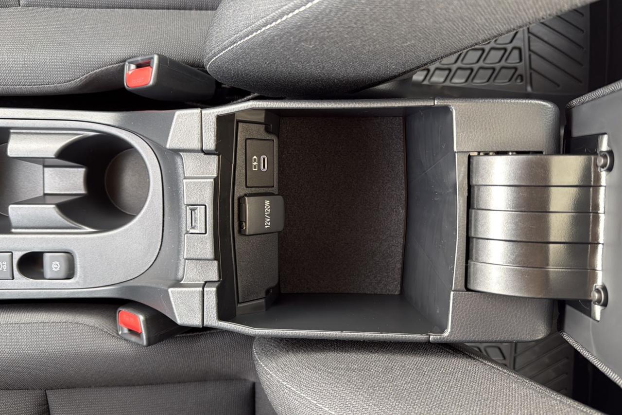 2026 Toyota Corolla LE Photo