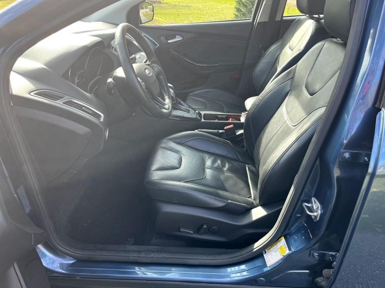 2018 Ford Focus Titanium - Photo #6