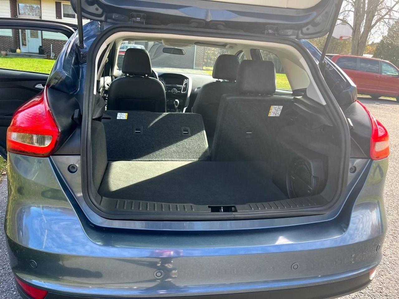 2018 Ford Focus Titanium - Photo #8