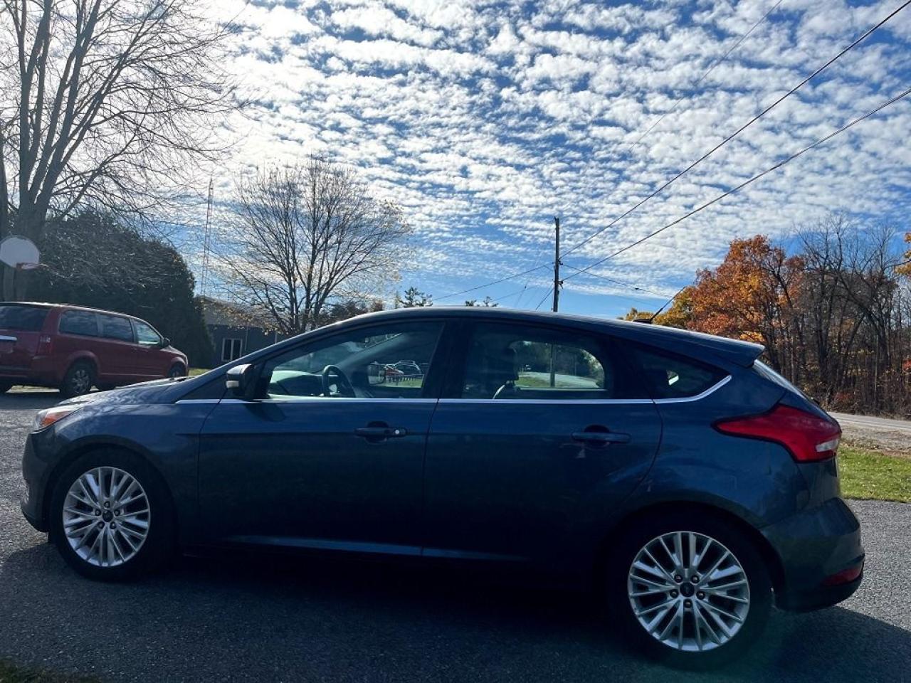 2018 Ford Focus Titanium - Photo #3