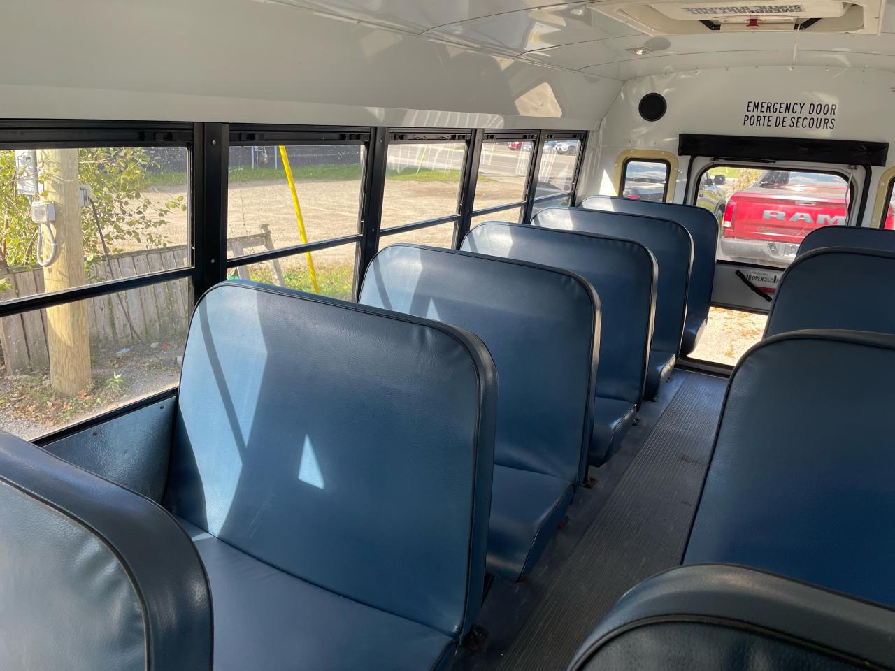 2012 GMC Savana Passenger Van Photo