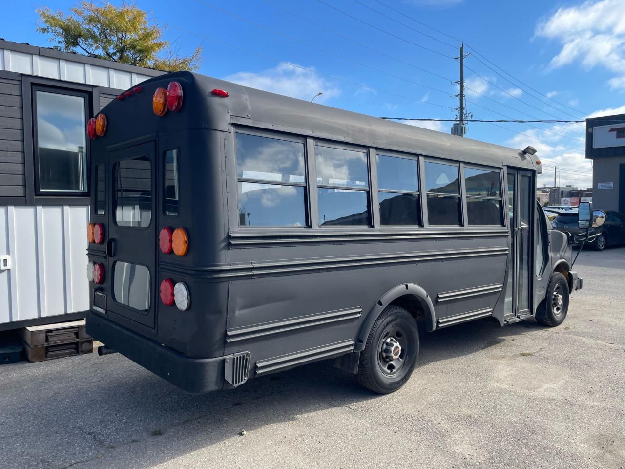 2012 GMC Savana Passenger Van