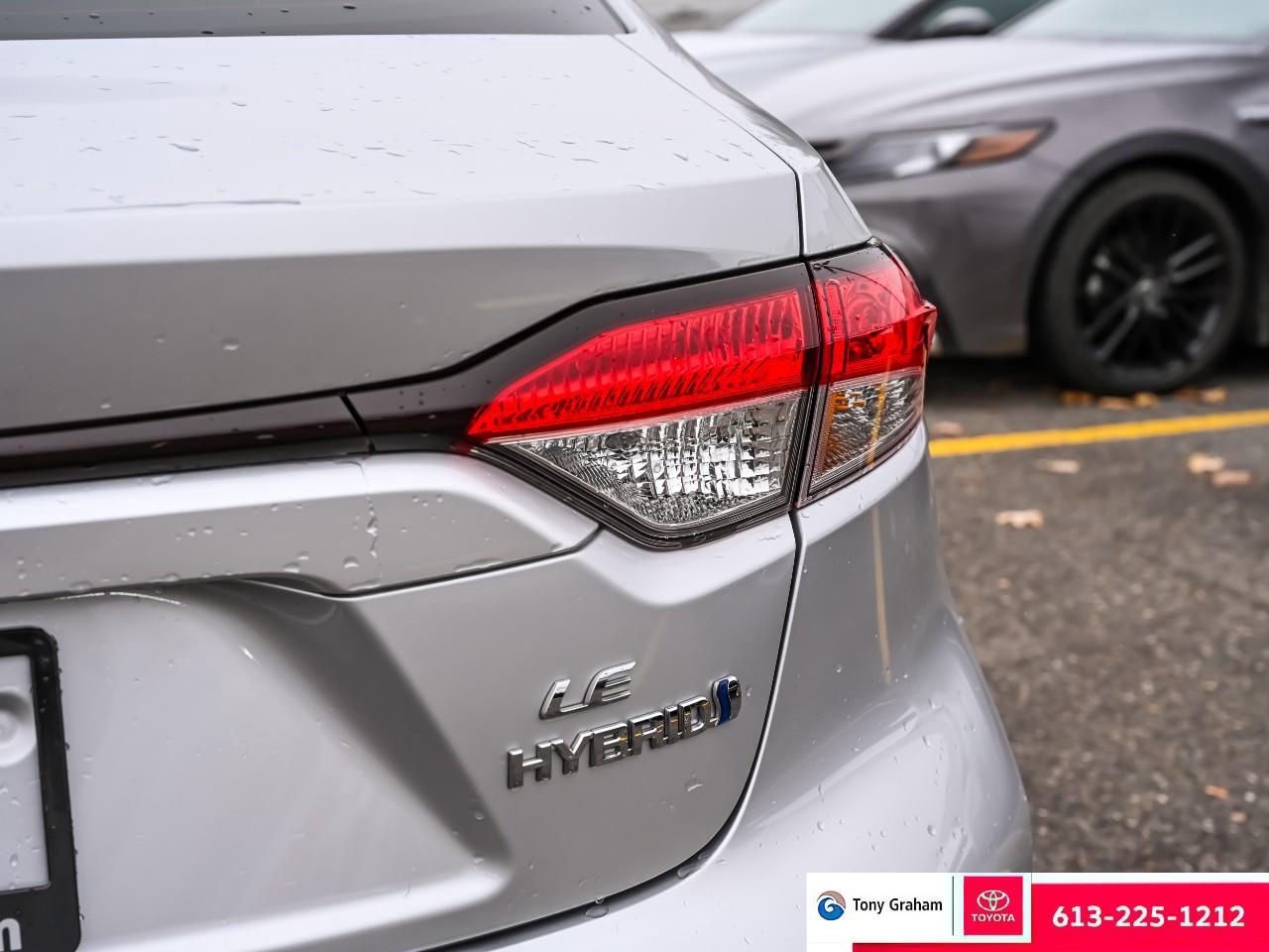 2024 Toyota Corolla Hybrid LE Photo4