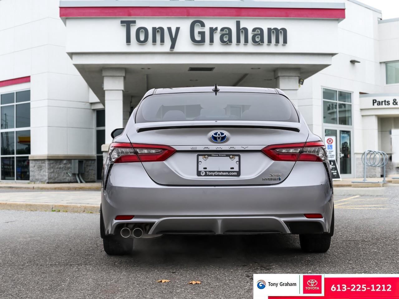 2021 Toyota Camry Hybrid XSE Photo