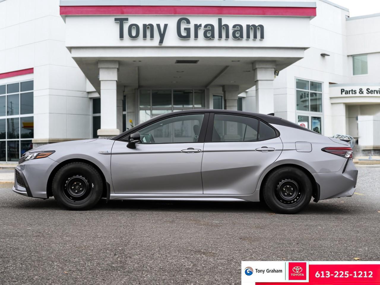 2021 Toyota Camry Hybrid XSE Photo