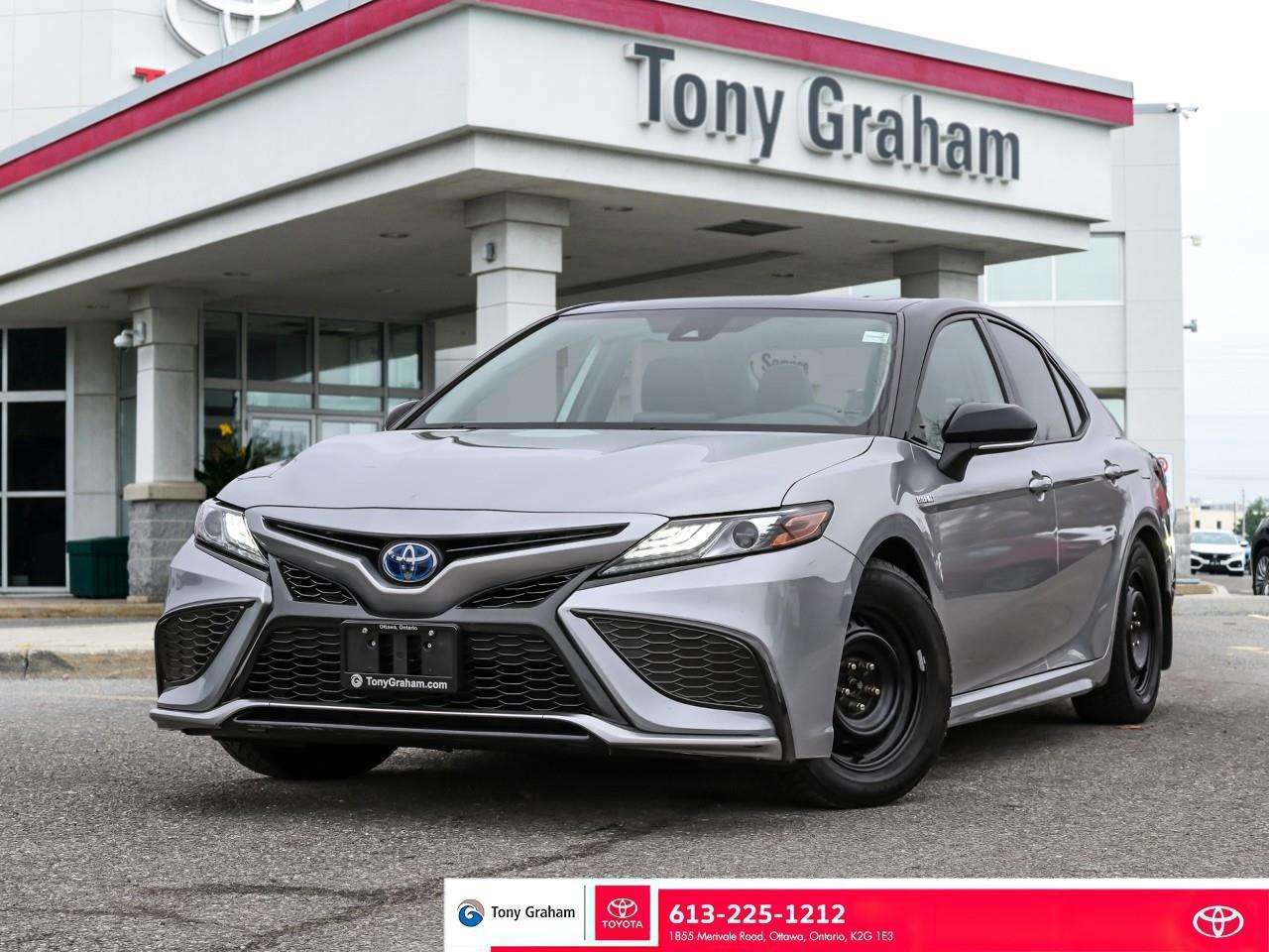 2021 Toyota Camry Hybrid XSE Photo0