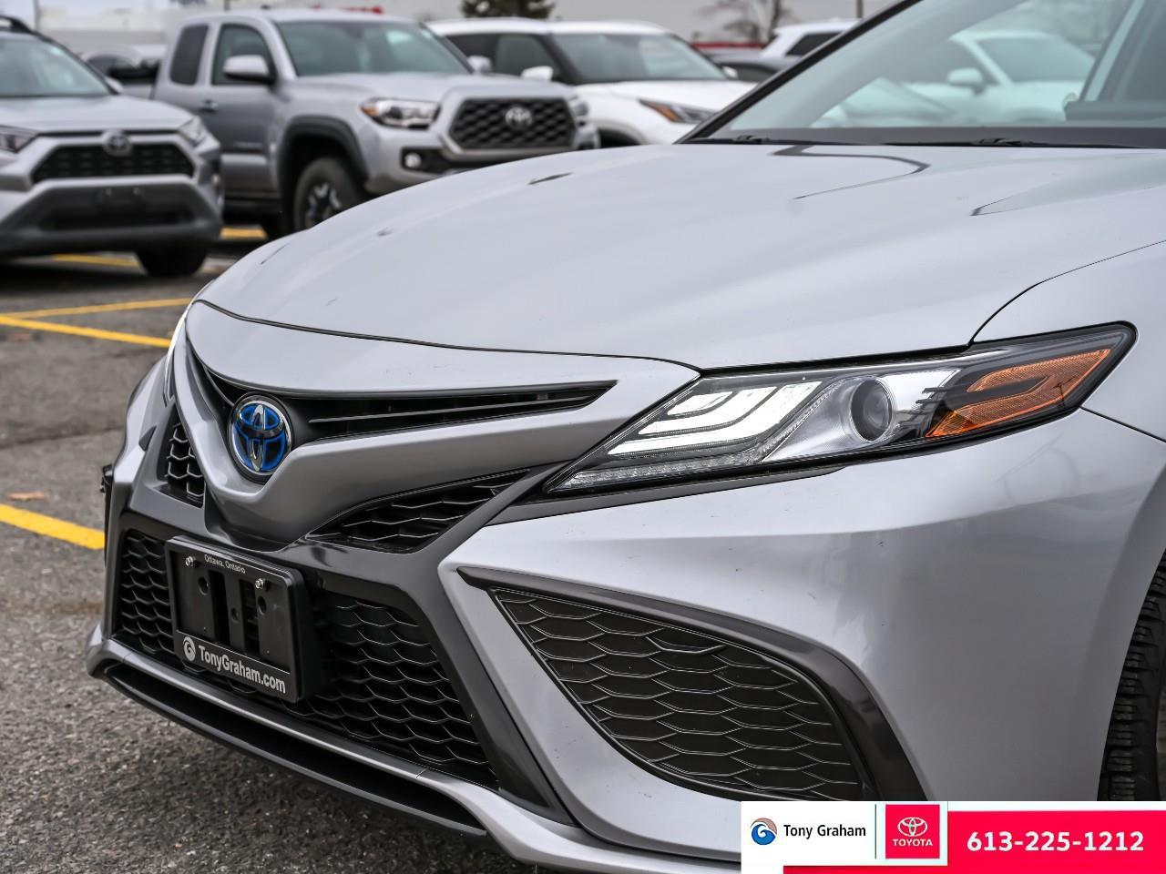 2021 Toyota Camry Hybrid XSE Photo