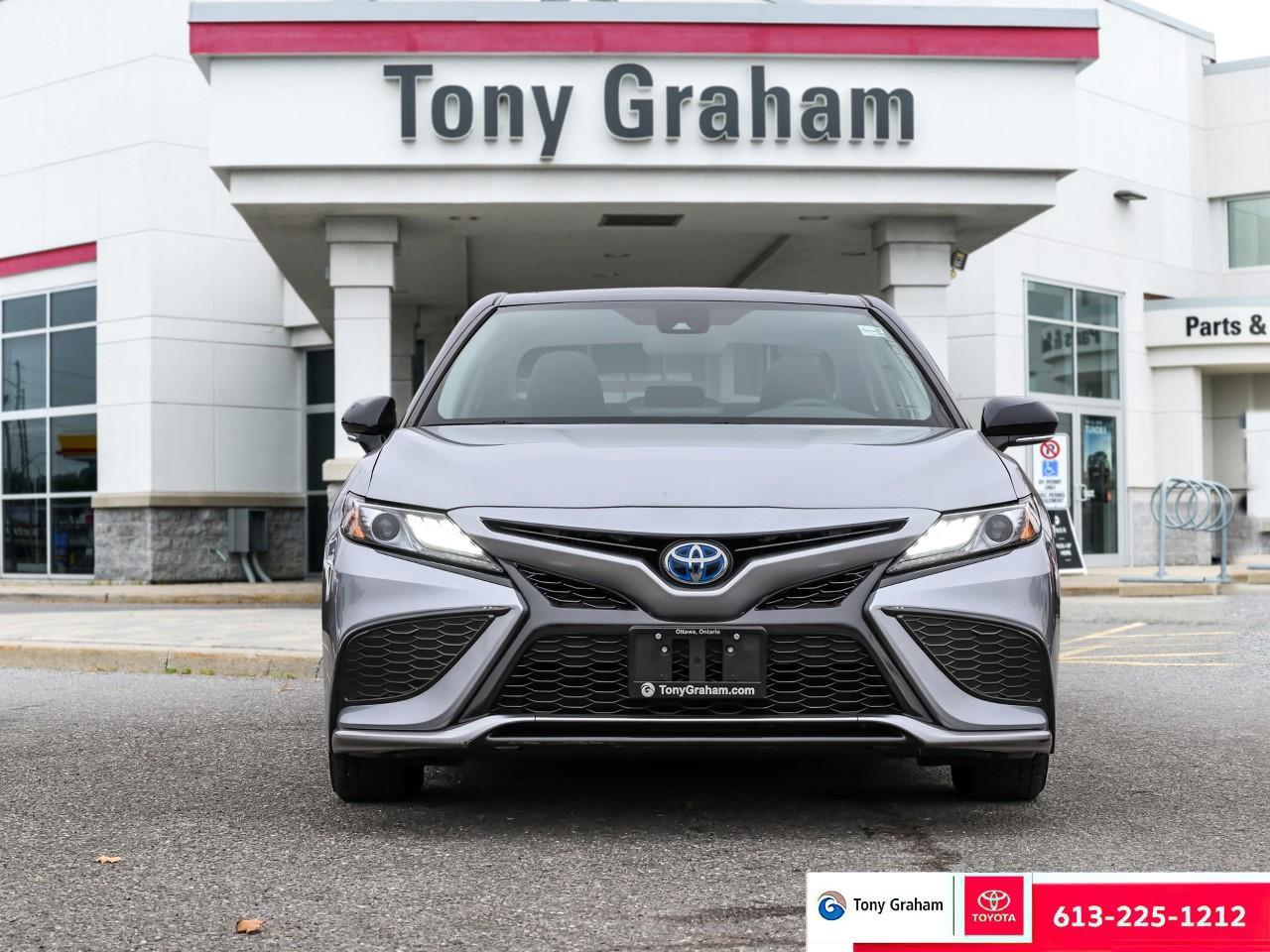 2021 Toyota Camry Hybrid XSE Photo