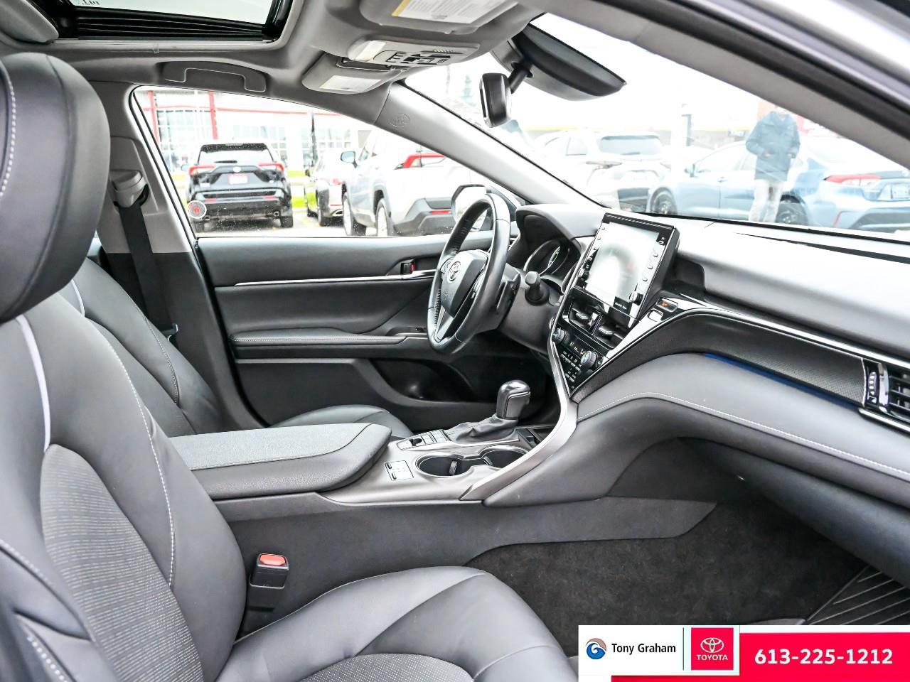 2021 Toyota Camry Hybrid XSE Photo