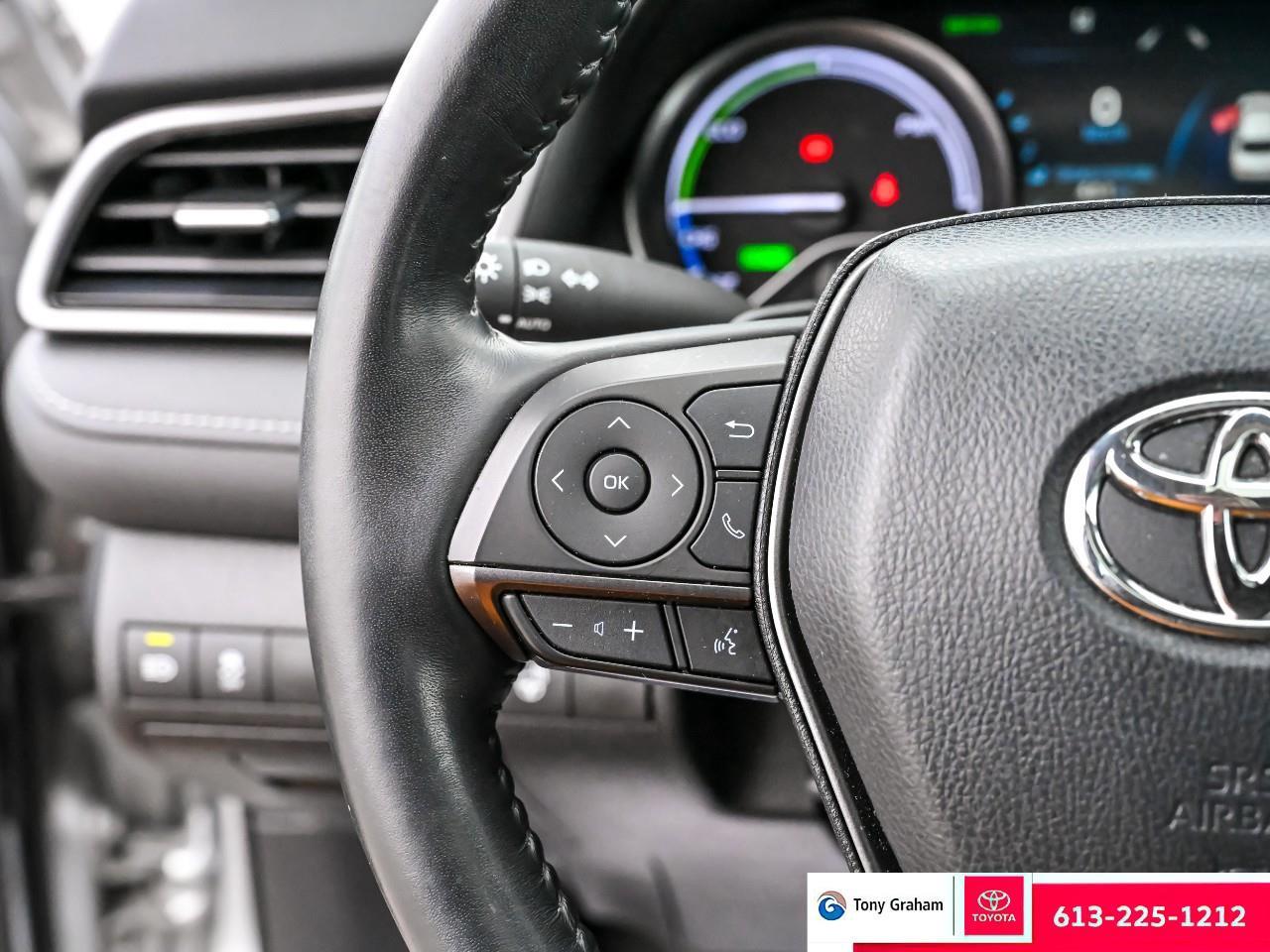 2021 Toyota Camry Hybrid XSE Photo