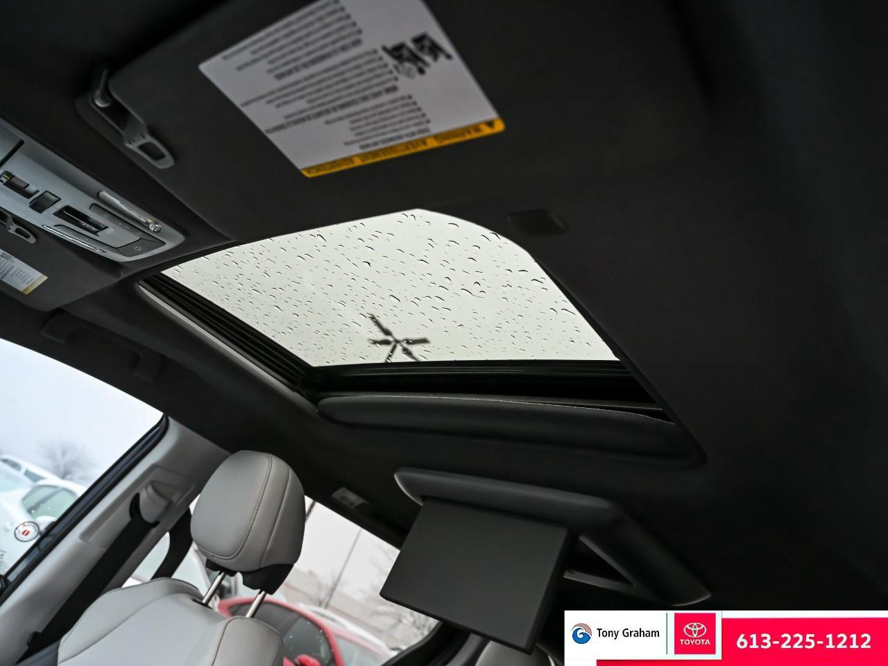 2023 Toyota Sienna XSE 7-Passenger XSE Technology Package days. Photo