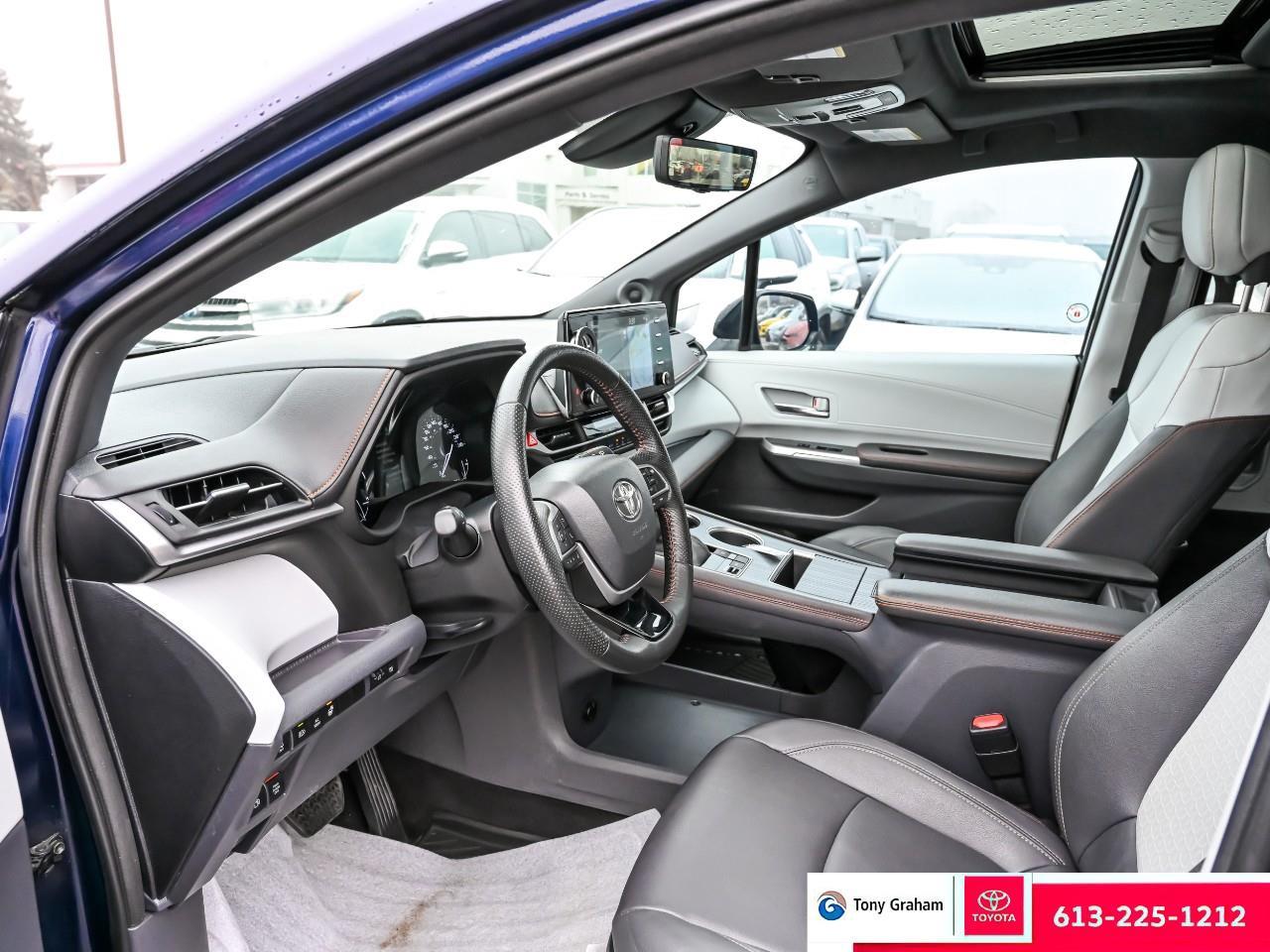 2023 Toyota Sienna XSE 7-Passenger XSE Technology Package days. Photo