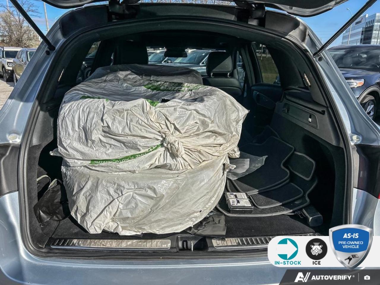 2017 Mercedes GLC 300 ACCIDENT FREE Photo