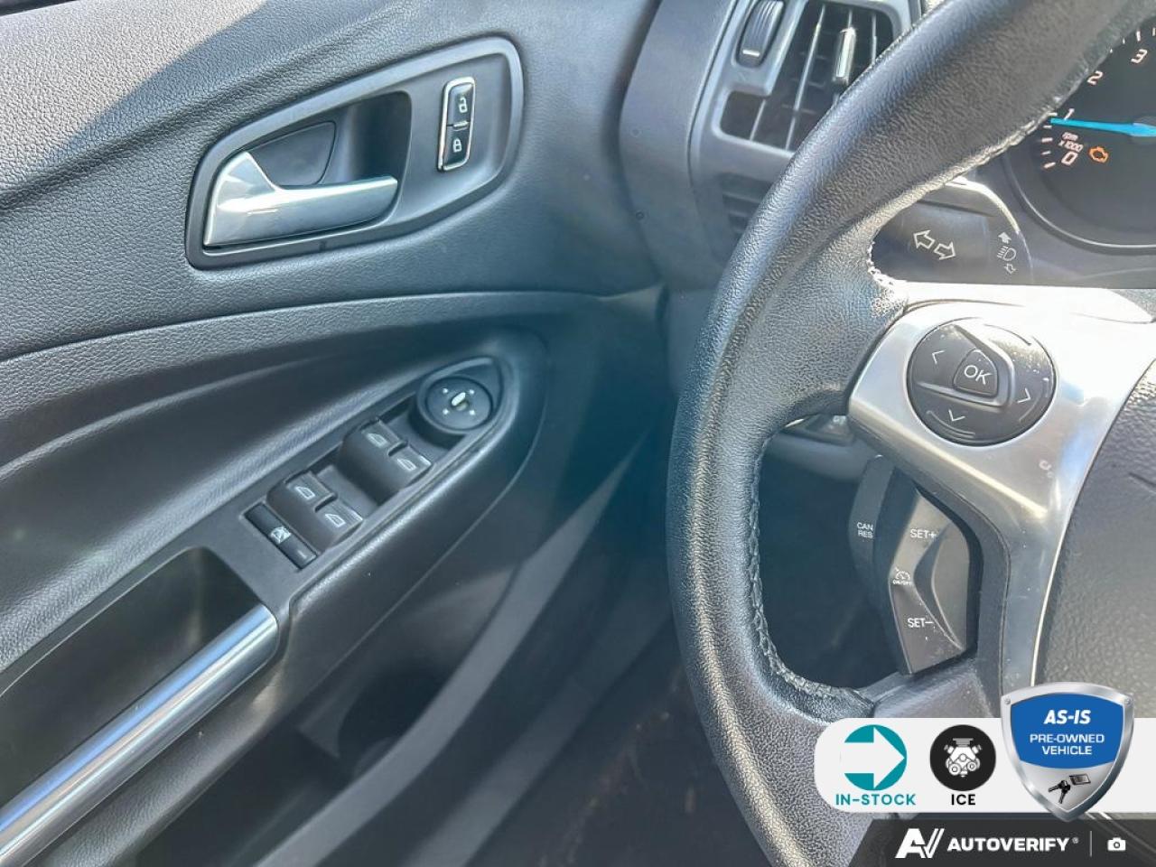 2014 Ford Escape SE 201A | ACCIDENT FREE | PANO | NAV | PWR LIFT GATE Photo