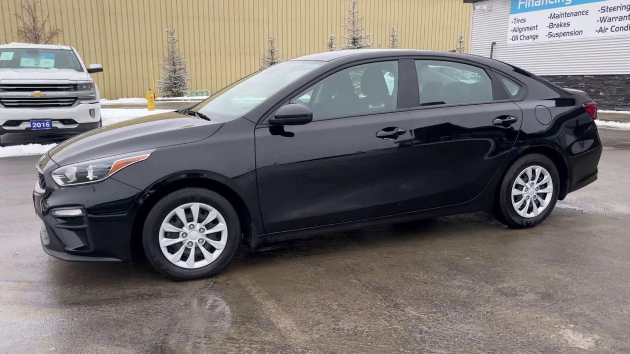 2021 Kia Forte LX FRONT WHEEL DRIVE, HEATED FRONT SEATS, BACK UP CAMERA!! Photo
