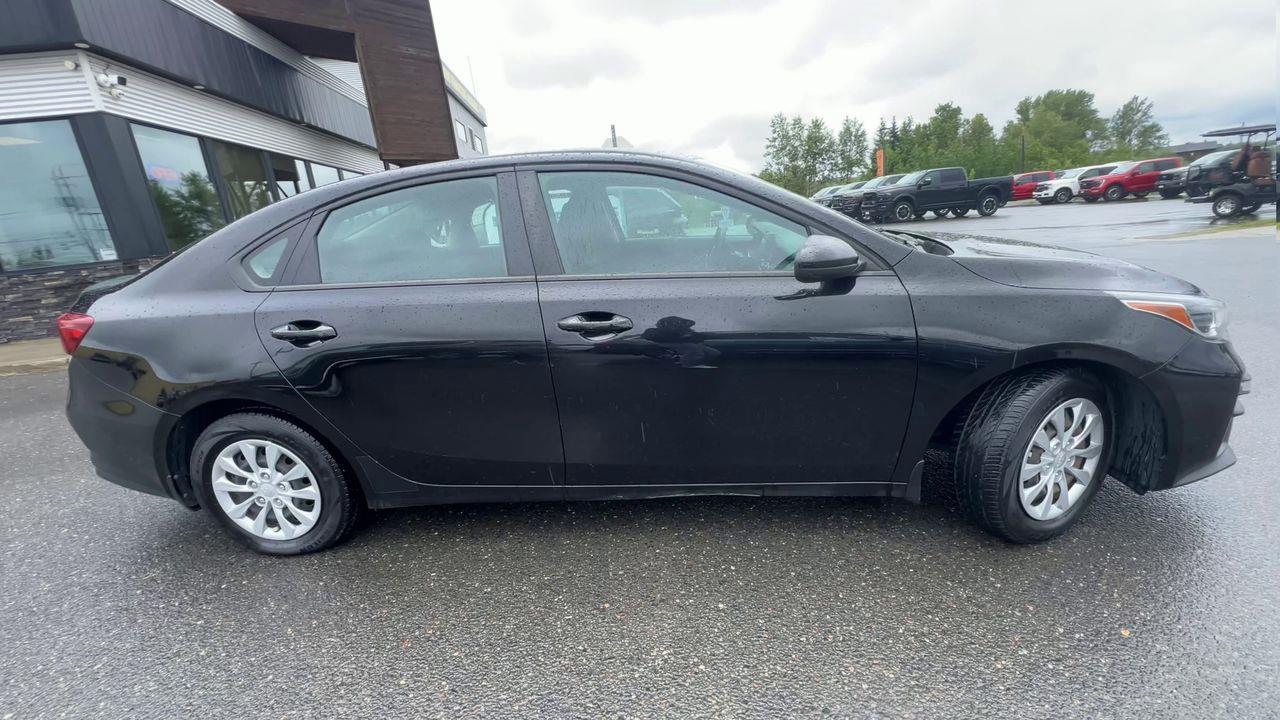 2021 Kia Forte LX FRONT WHEEL DRIVE, HEATED FRONT SEATS, BACK UP CAMERA!! Photo