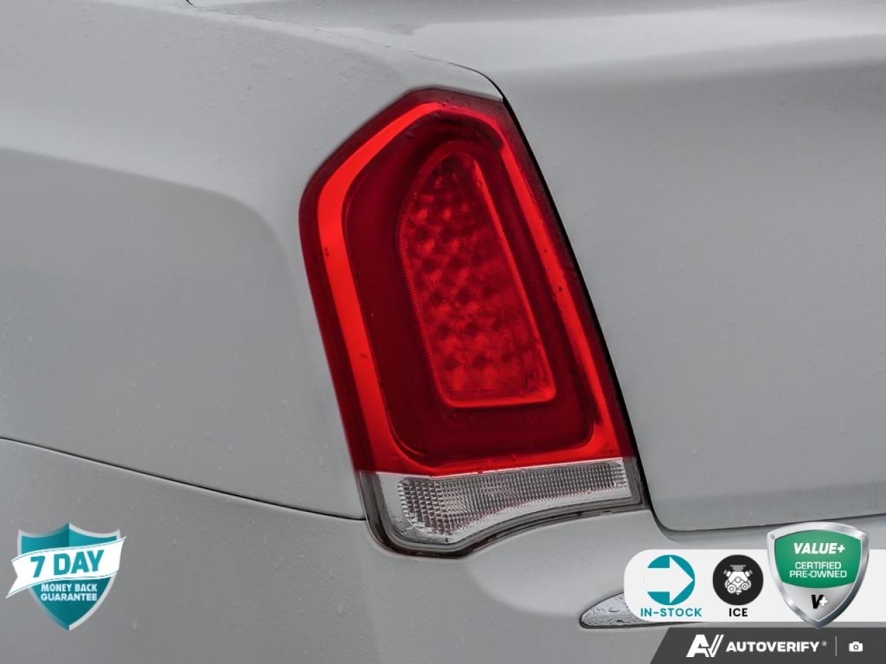 2018 Chrysler 300 Limited HEATED/VENTED LEATHER SEATS | POWER SUNROOF Photo