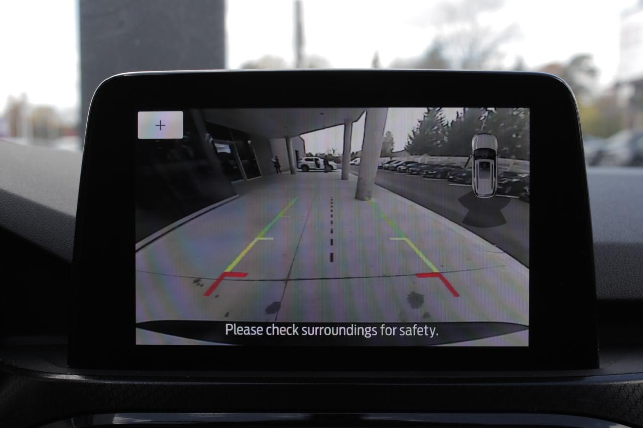 2022 Ford Escape SEL Photo