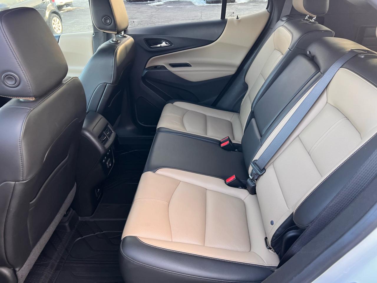 2022 Chevrolet Equinox Premier Photo