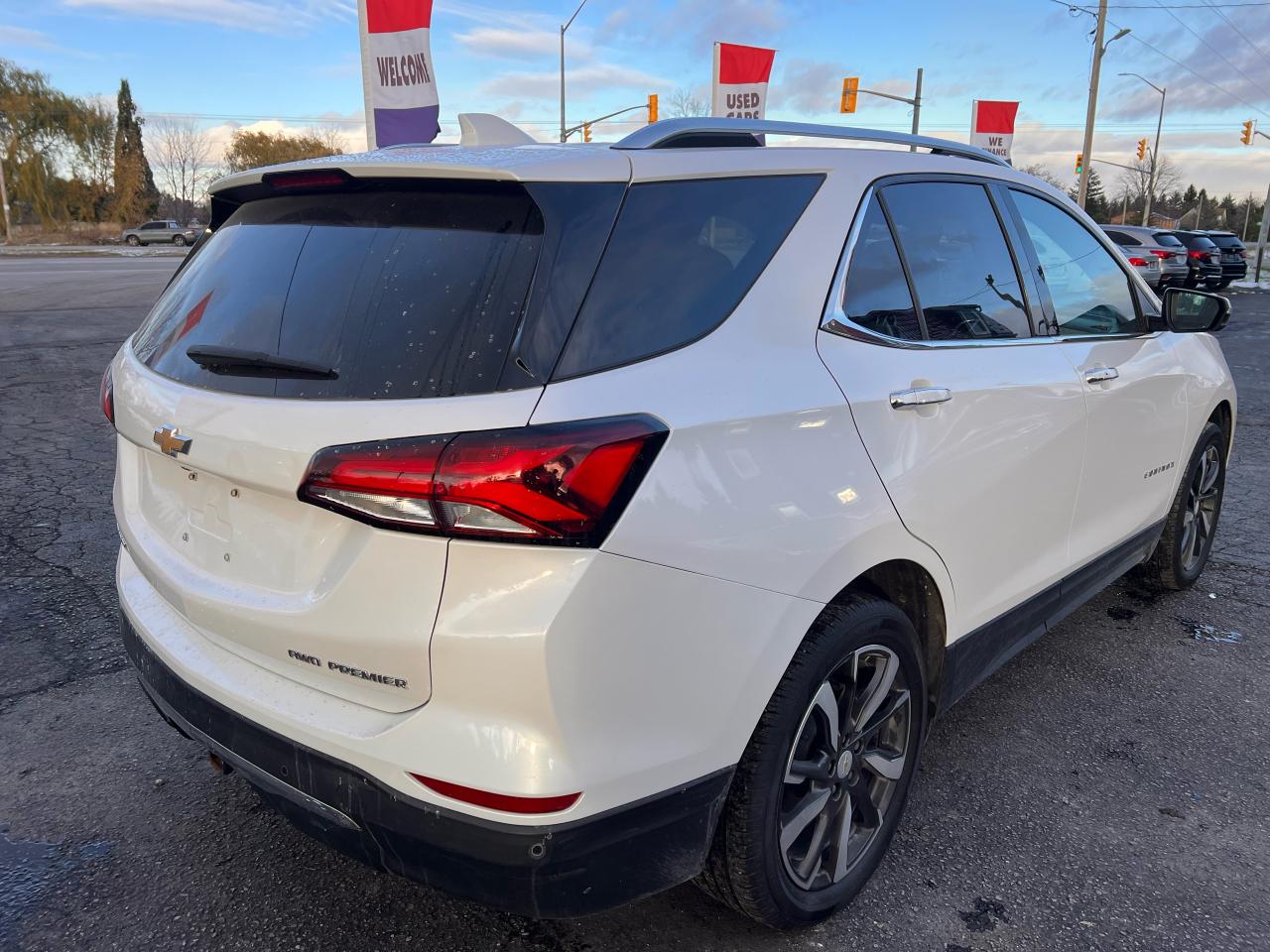 2022 Chevrolet Equinox Premier Photo3