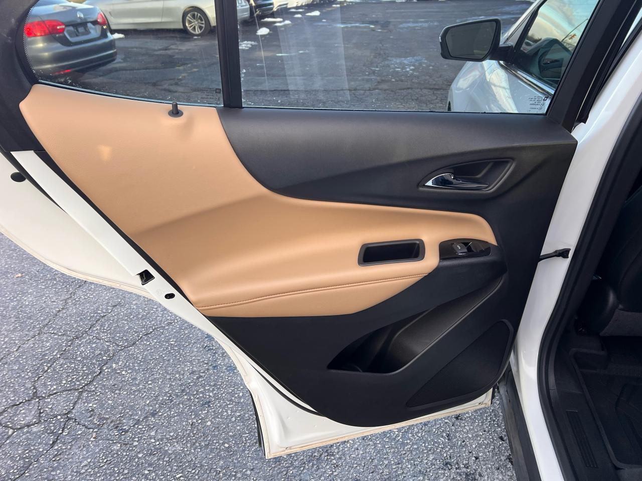 2022 Chevrolet Equinox Premier Photo16