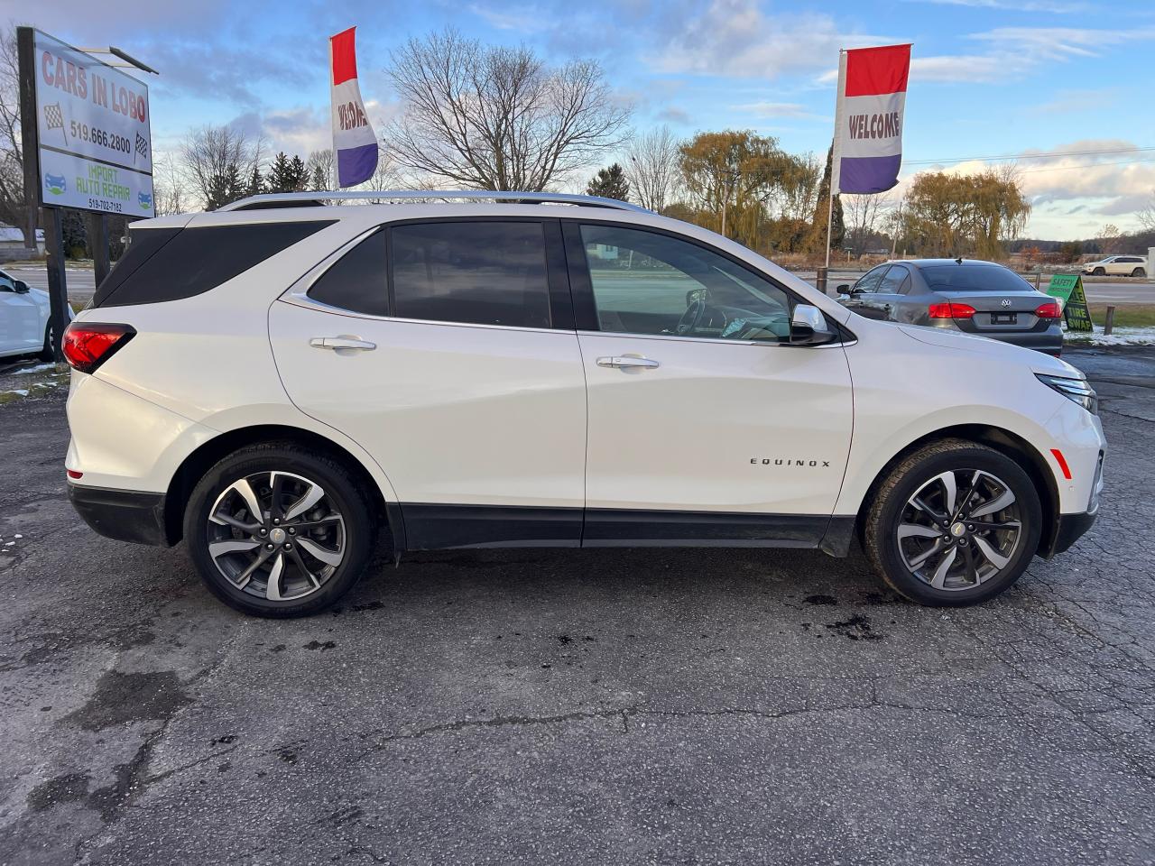 2022 Chevrolet Equinox Premier Photo2