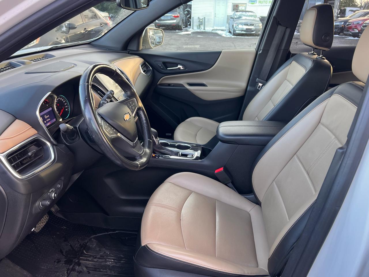 2022 Chevrolet Equinox Premier Photo15