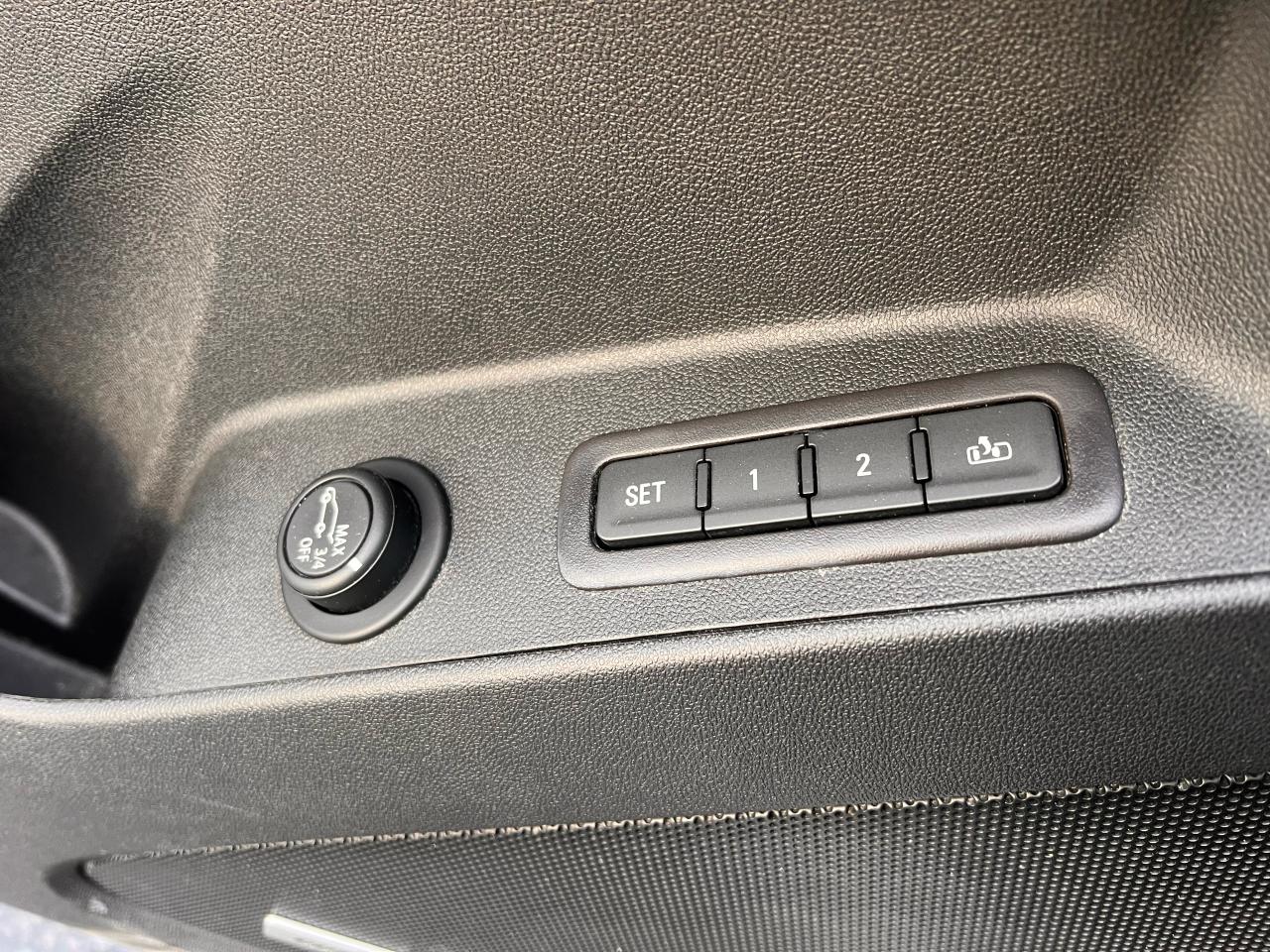 2022 Chevrolet Equinox Premier Photo33