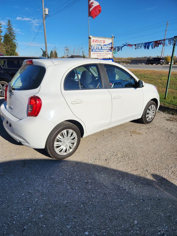 2017 Nissan Micra S Photo2