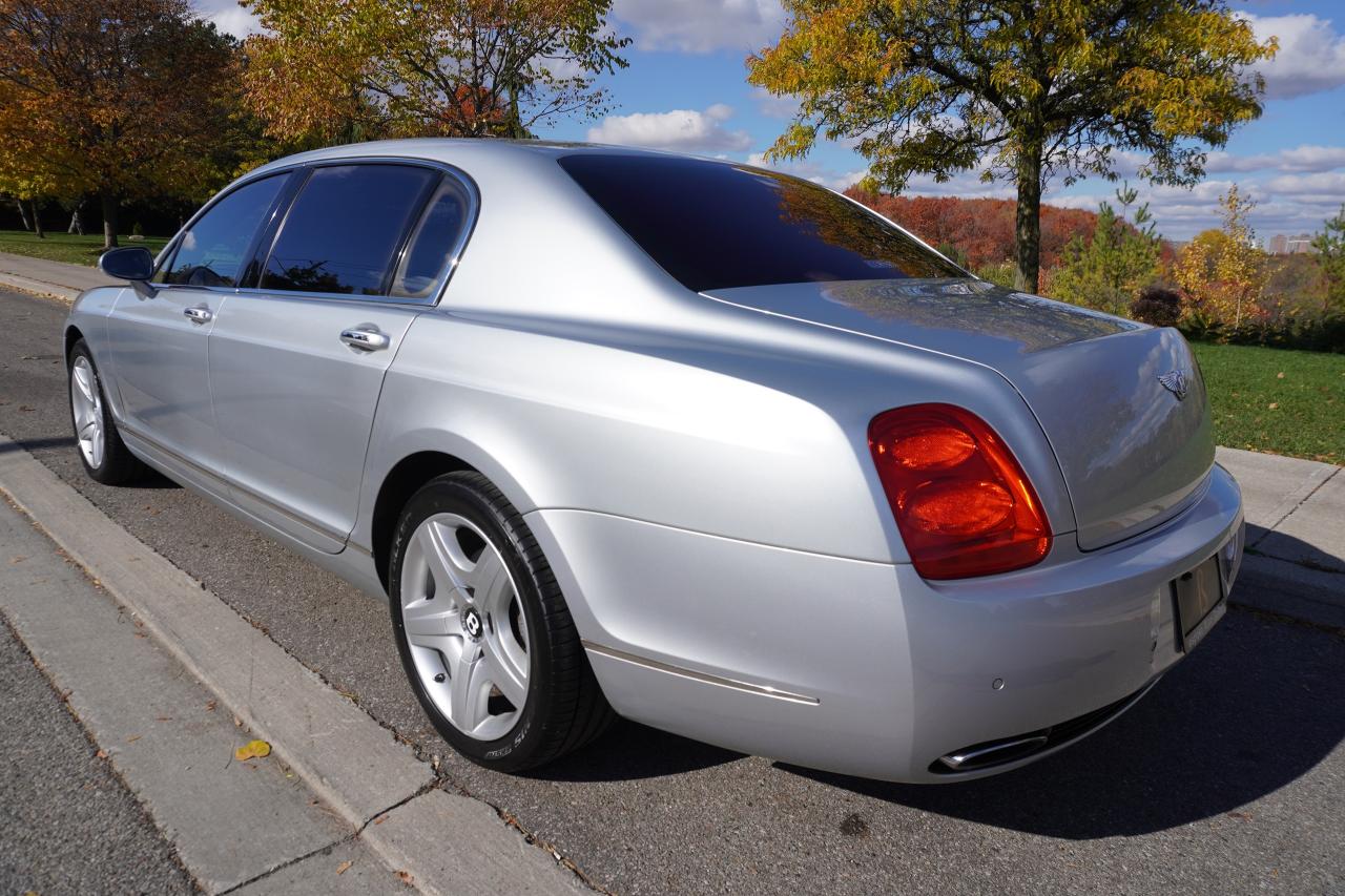2006 Bentley Continental Flying Spur W12 / EXECUTIVE SEDAN/ LOW KM'S/ NO ACCIDENTS/ AWD Photo2