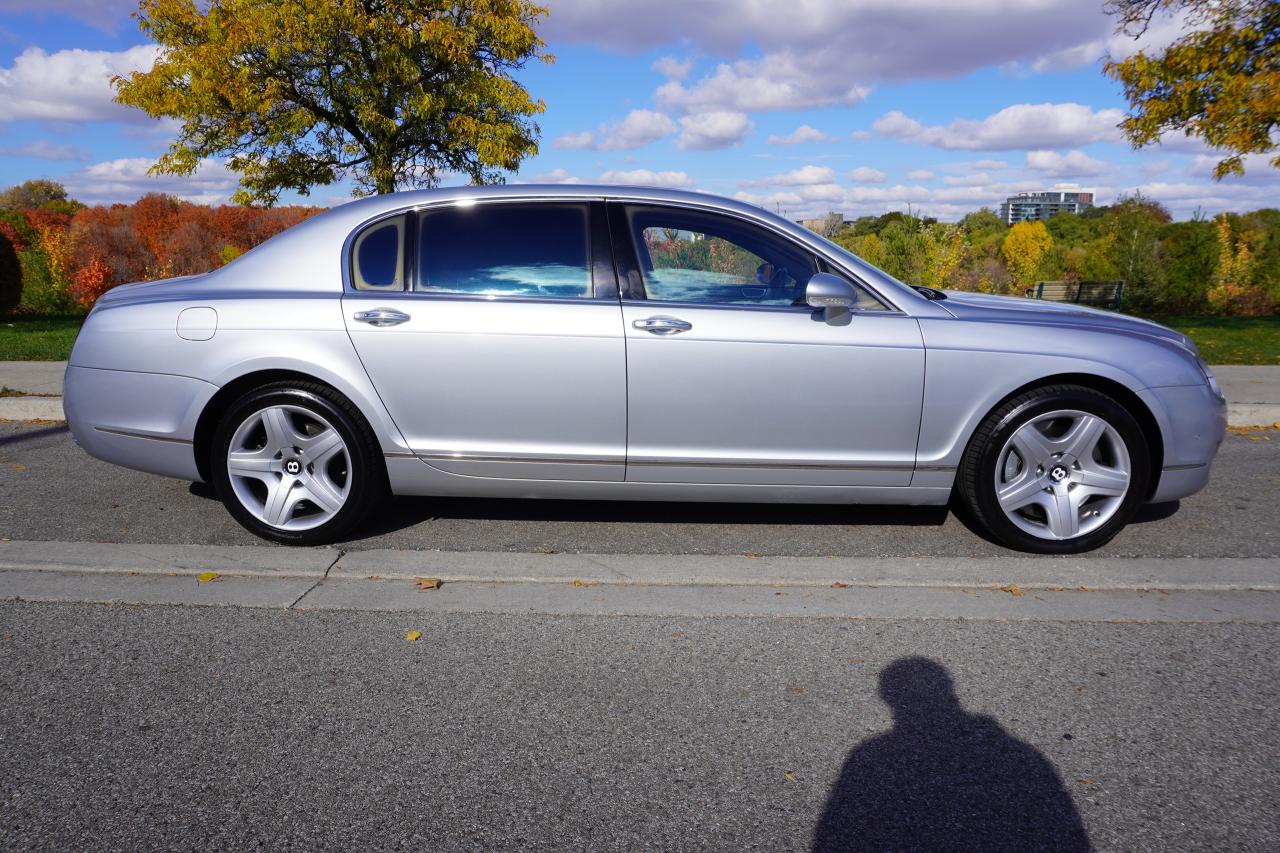 2006 Bentley Continental Flying Spur W12 / EXECUTIVE SEDAN/ LOW KM'S/ NO ACCIDENTS/ AWD Photo4