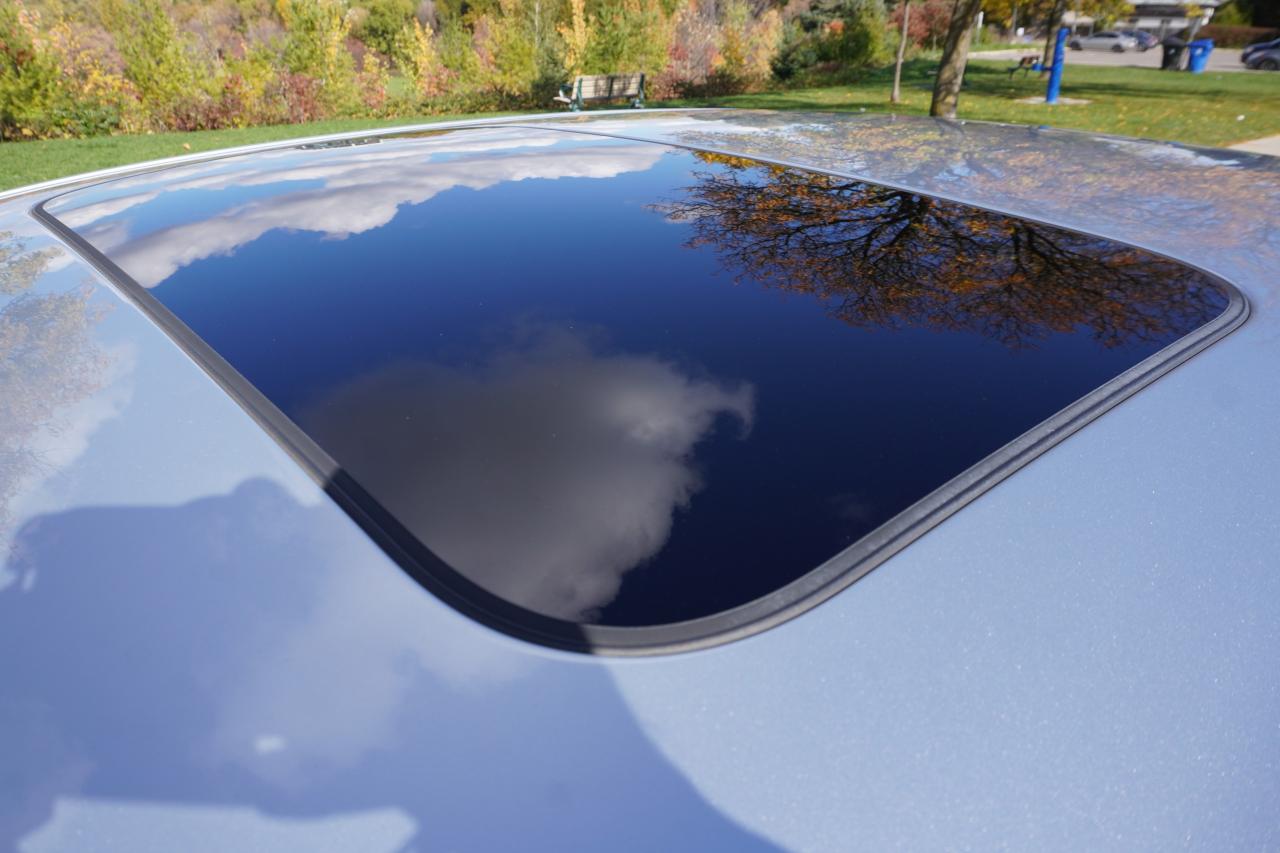 2006 Bentley Continental Flying Spur W12 / EXECUTIVE SEDAN/ LOW KM'S/ NO ACCIDENTS/ AWD Photo