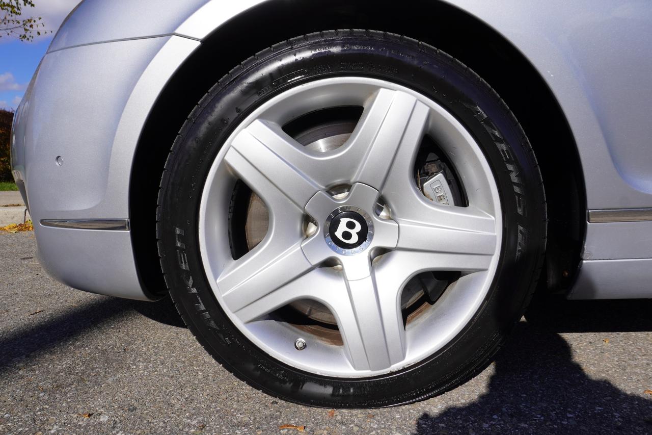 2006 Bentley Continental Flying Spur W12 / EXECUTIVE SEDAN/ LOW KM'S/ NO ACCIDENTS/ AWD Photo