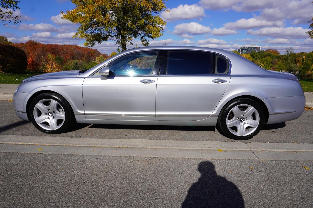 2006 Bentley Continental Flying Spur W12 / EXECUTIVE SEDAN/ LOW KM'S/ NO ACCIDENTS/ AWD Photo