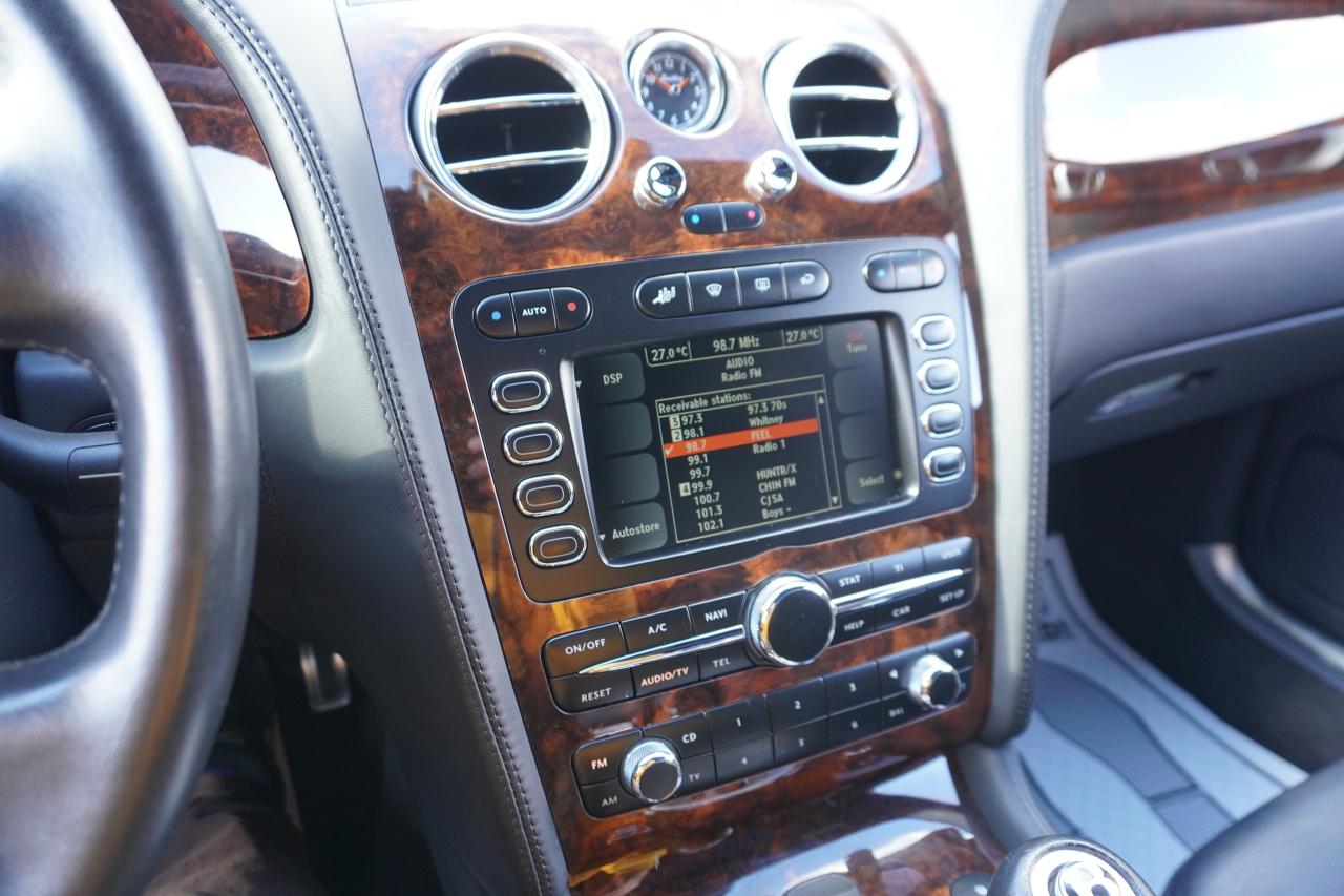 2006 Bentley Continental Flying Spur W12 / EXECUTIVE SEDAN/ LOW KM'S/ NO ACCIDENTS/ AWD Photo