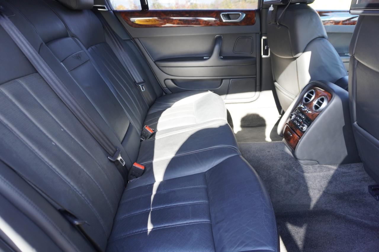 2006 Bentley Continental Flying Spur W12 / EXECUTIVE SEDAN/ LOW KM'S/ NO ACCIDENTS/ AWD Photo