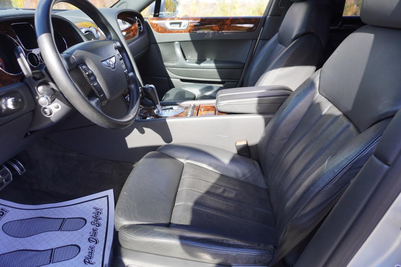 2006 Bentley Continental Flying Spur W12 / EXECUTIVE SEDAN/ LOW KM'S/ NO ACCIDENTS/ AWD Photo