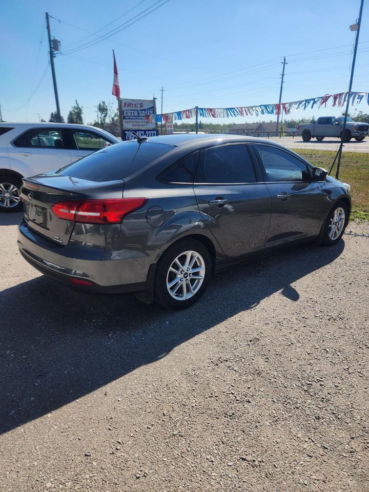 2015 Ford Focus 4DR SDN SE Photo