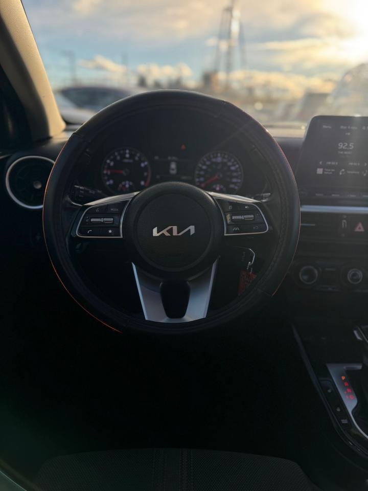 2022 Kia Forte GT-Line - Photo #4